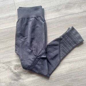 Nikibiki Gray Leggings